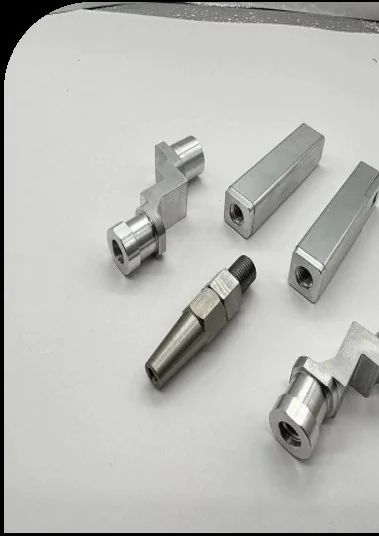CNC 加工的金属设备零部件