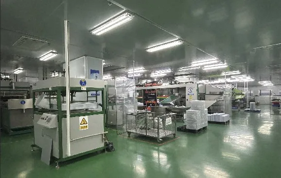 薄片吸塑车间的正负压、负压成型设备