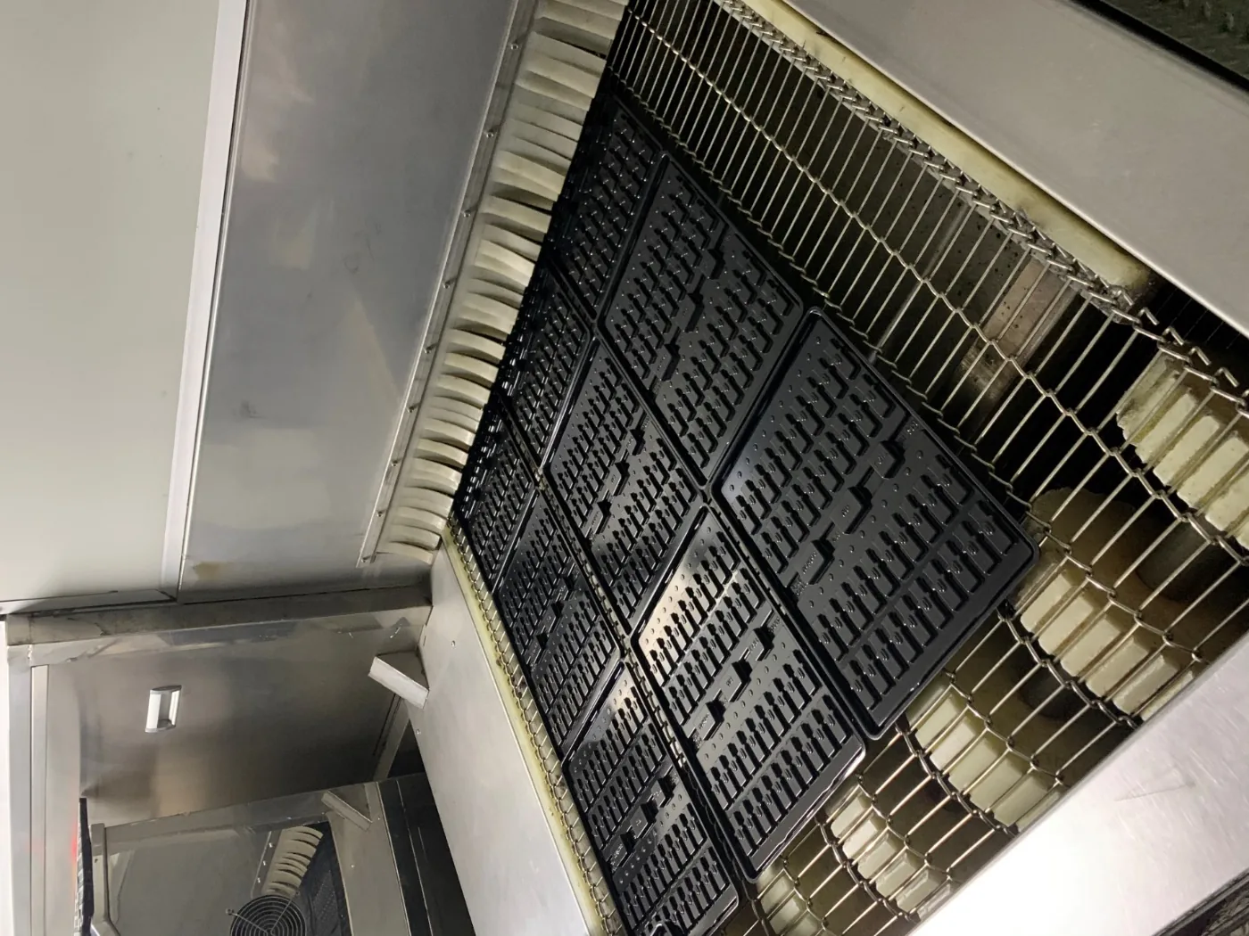 托盘纯水清洗线